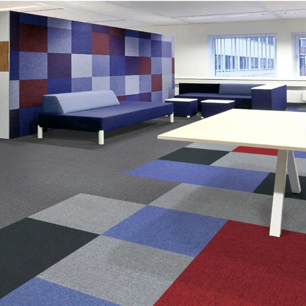Polypropylene carpet tiles